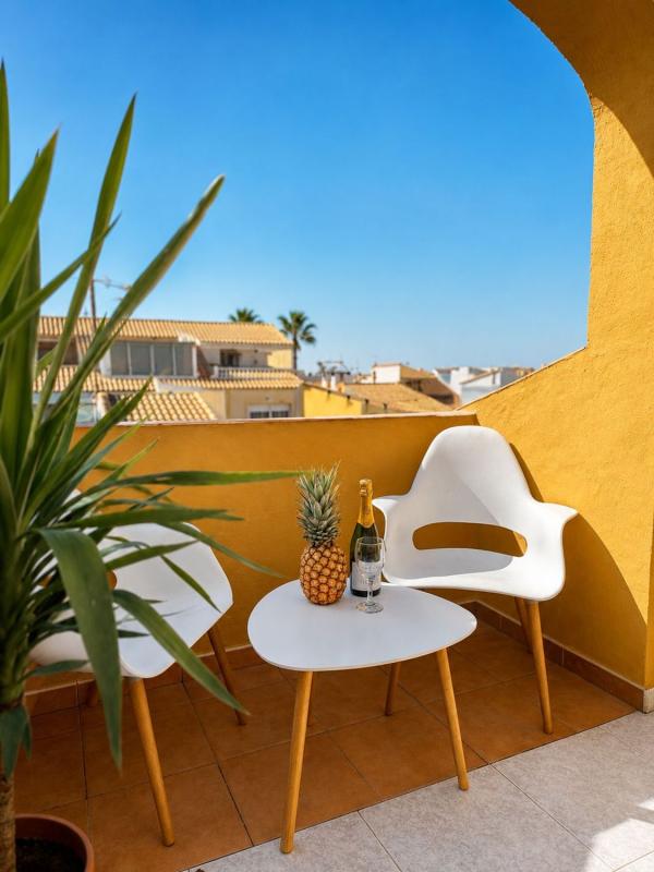 Продажа квартиры на Piso en Avenida de Inglaterra, 48, Los Europeos, Torrevieja, Торревьеха
photo 1