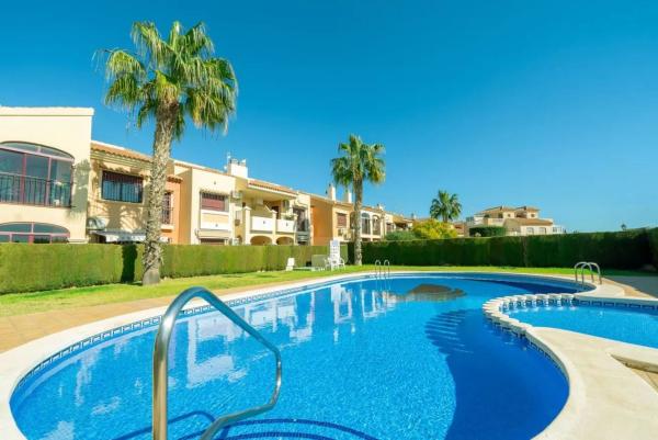 Chalet adosado en Calle las Tortolas, 67, La Siesta - El Salado - Torreta, Torrevieja photo 2
