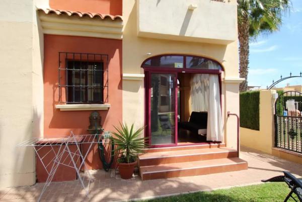 Chalet adosado en Calle las Tortolas, 67, La Siesta - El Salado - Torreta, Torrevieja photo 3