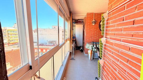Sprzedaż mieszkania w Piso en Calle Almoradí, Playa de los Náufragos, Torrevieja, Torrevieja
 photo 1