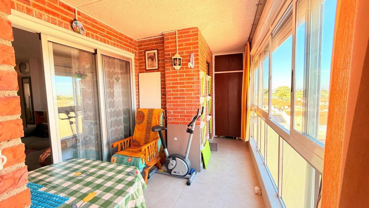 Venta de piso en Piso en Calle Almoradí, Playa de los Náufragos, Torrevieja, Torrevieja
photo 3
