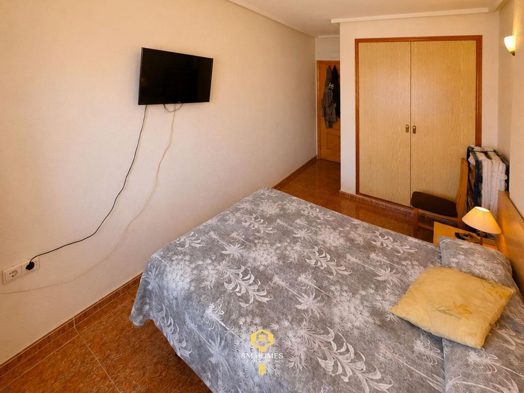 Venta de piso en Piso en Calle Caritas, Parque Acuático - Sector 25, Torrevieja, Torrevieja
photo 5