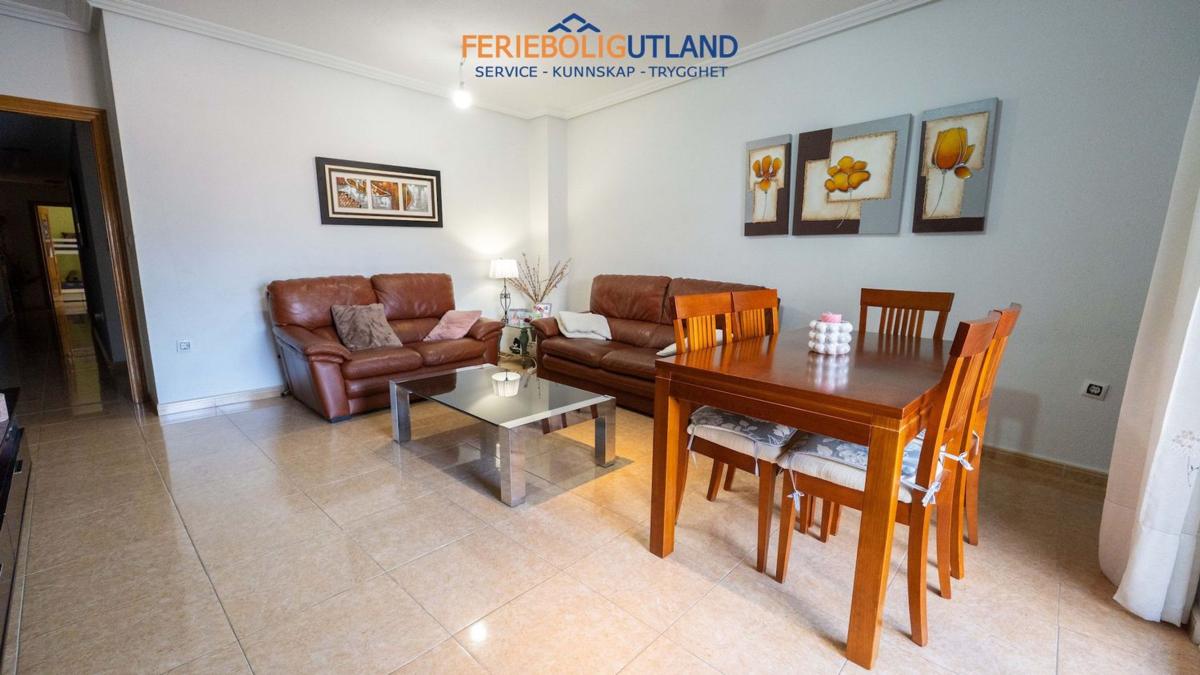Sprzedaż mieszkania w Piso en Calle Villa Madrid, 20, Puerto Deportivo, Torrevieja, Torrevieja
photo 1