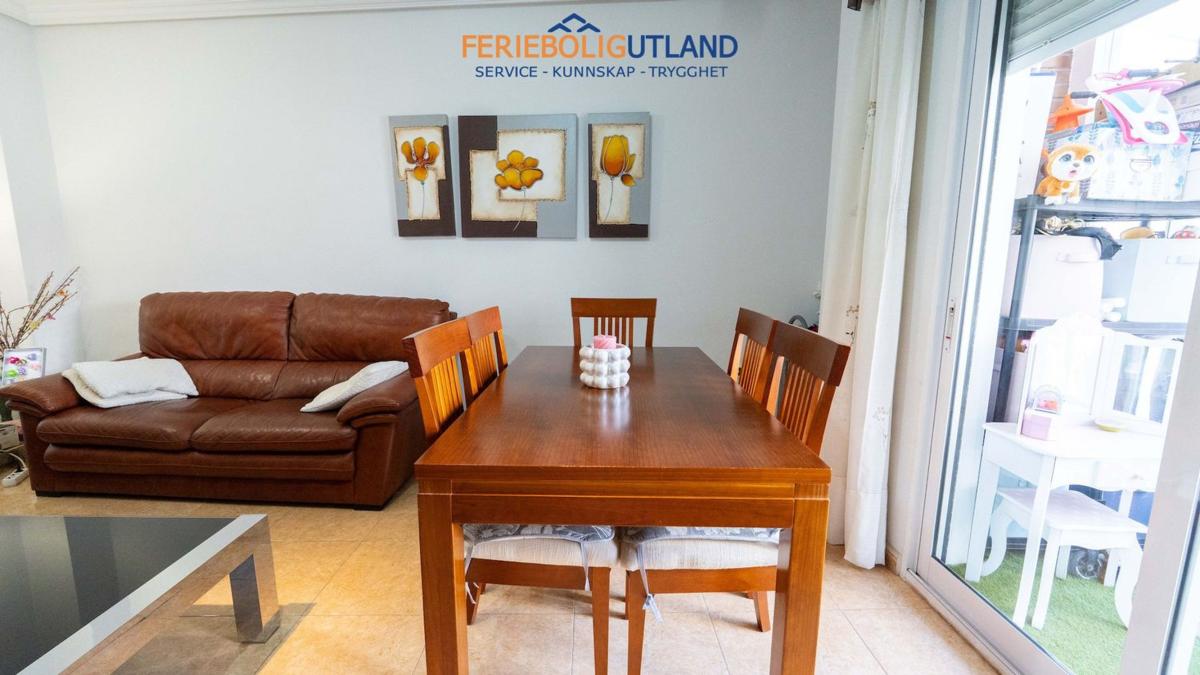 Sprzedaż mieszkania w Piso en Calle Villa Madrid, 20, Puerto Deportivo, Torrevieja, Torrevieja
photo 3