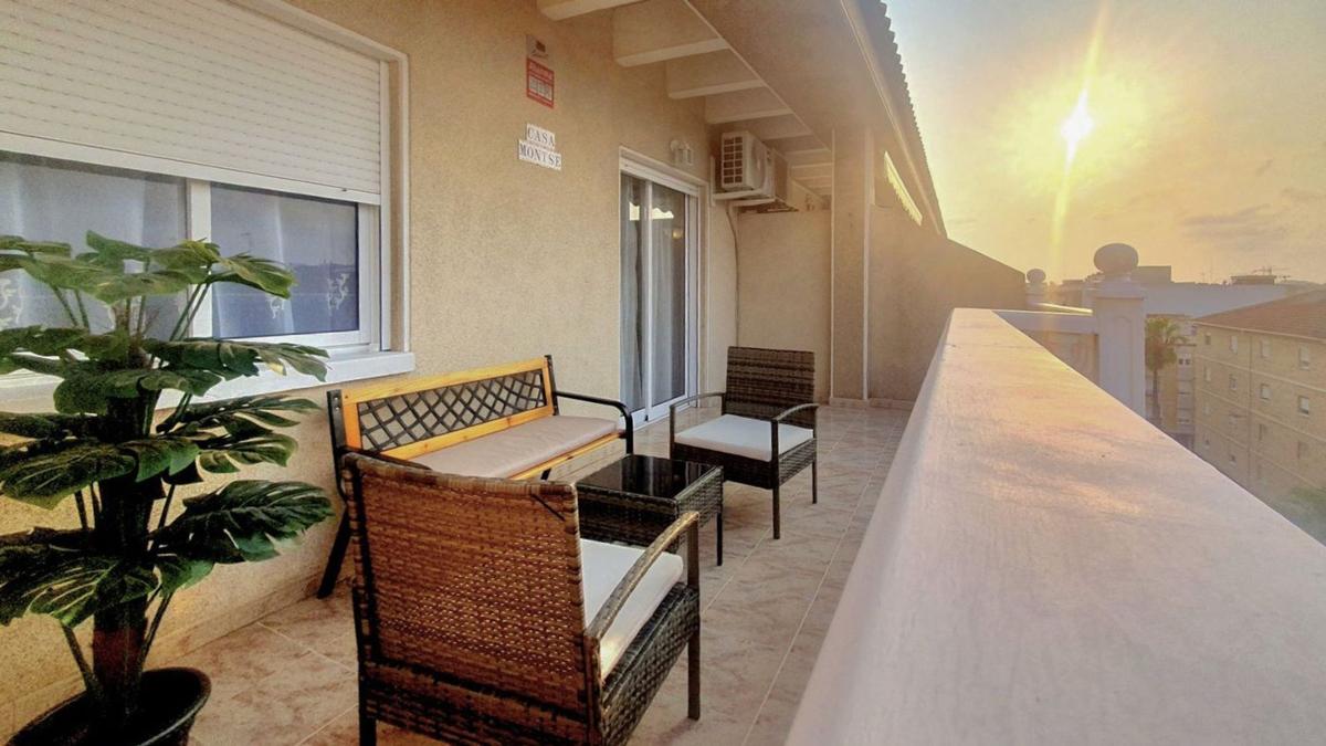 Продажа пентхауса на Ático en Colonia San Esteban, Las Piscinas Naturales, Torrevieja, Торревьеха photo 1