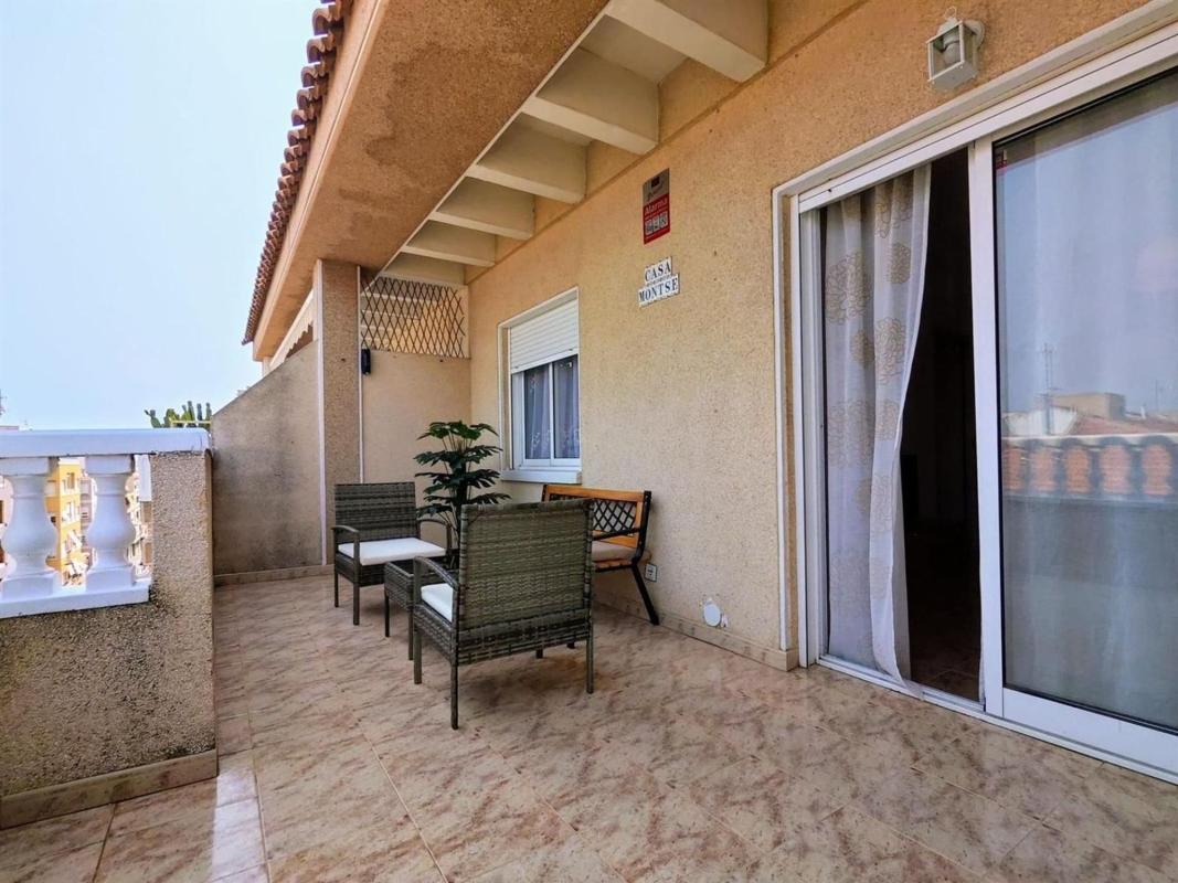 Продажа пентхауса на Ático en Calle Caballero de Rodas, Las Piscinas Naturales, Torrevieja, Торревьеха photo 1