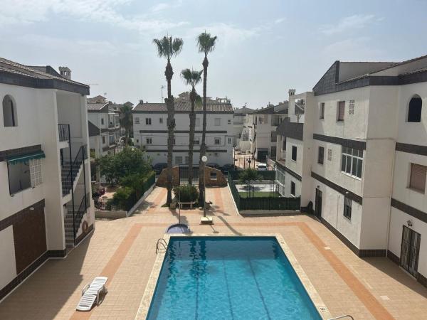 Продажа квартиры на Piso en Urb. Cala Dorada, 1, Punta Prima, Torrevieja, Торревьеха
photo 1