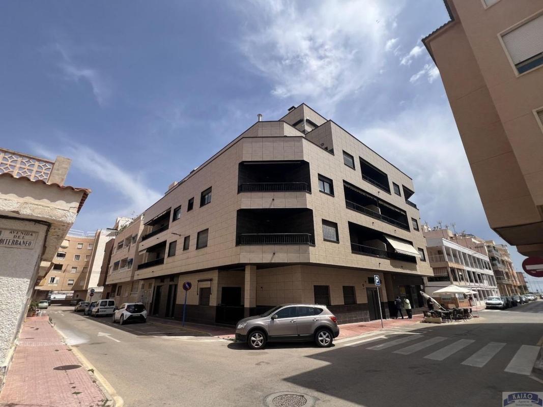 Venta de piso en Piso en Gaspar Perrelló, Torrevieja, Torrevieja
photo 2