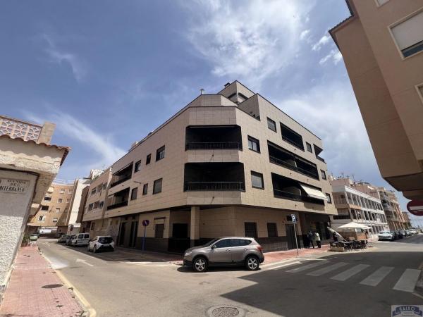 Venta de piso en Piso en Gaspar Perrelló, Torrevieja, Torrevieja
 photo 2