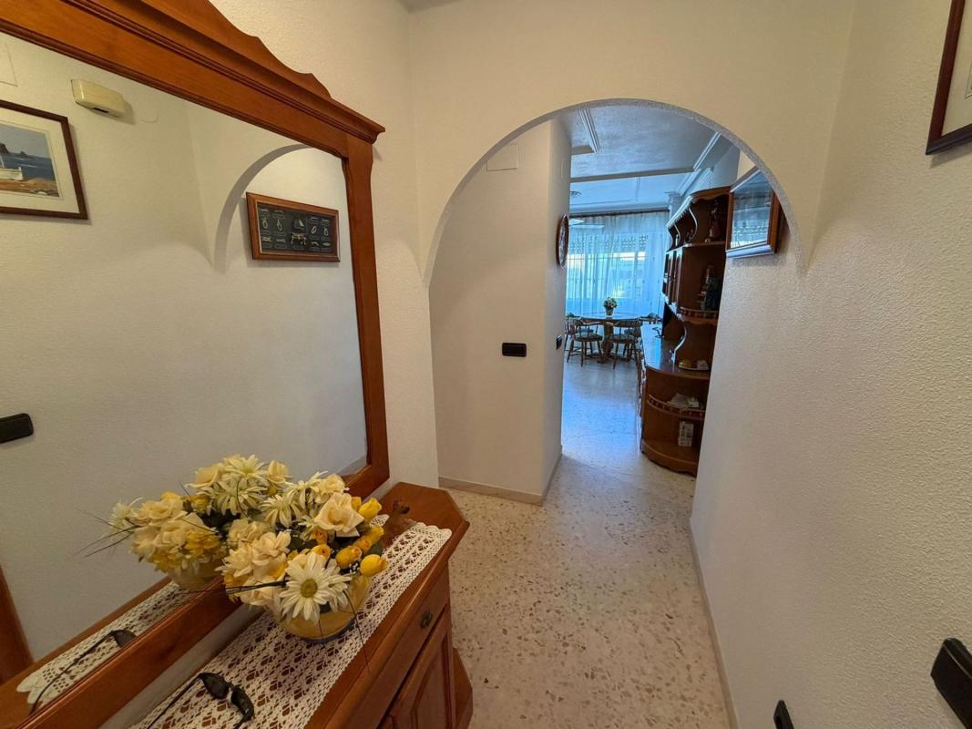 Venta de piso en Piso en Calle Mayor, Gaspar Perrelló, Torrevieja, Torrevieja
photo 4