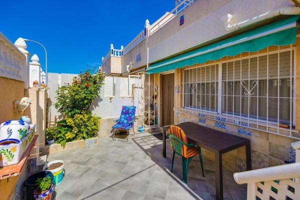 Chalet adosado en Calle Urbion, 21, Los Balcones - Los Altos del Edén, Torrevieja photo 1