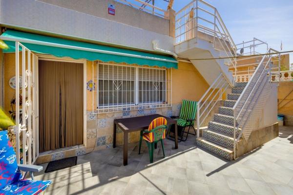 Chalet adosado en Punta Prima, Torrevieja thumbnail 2