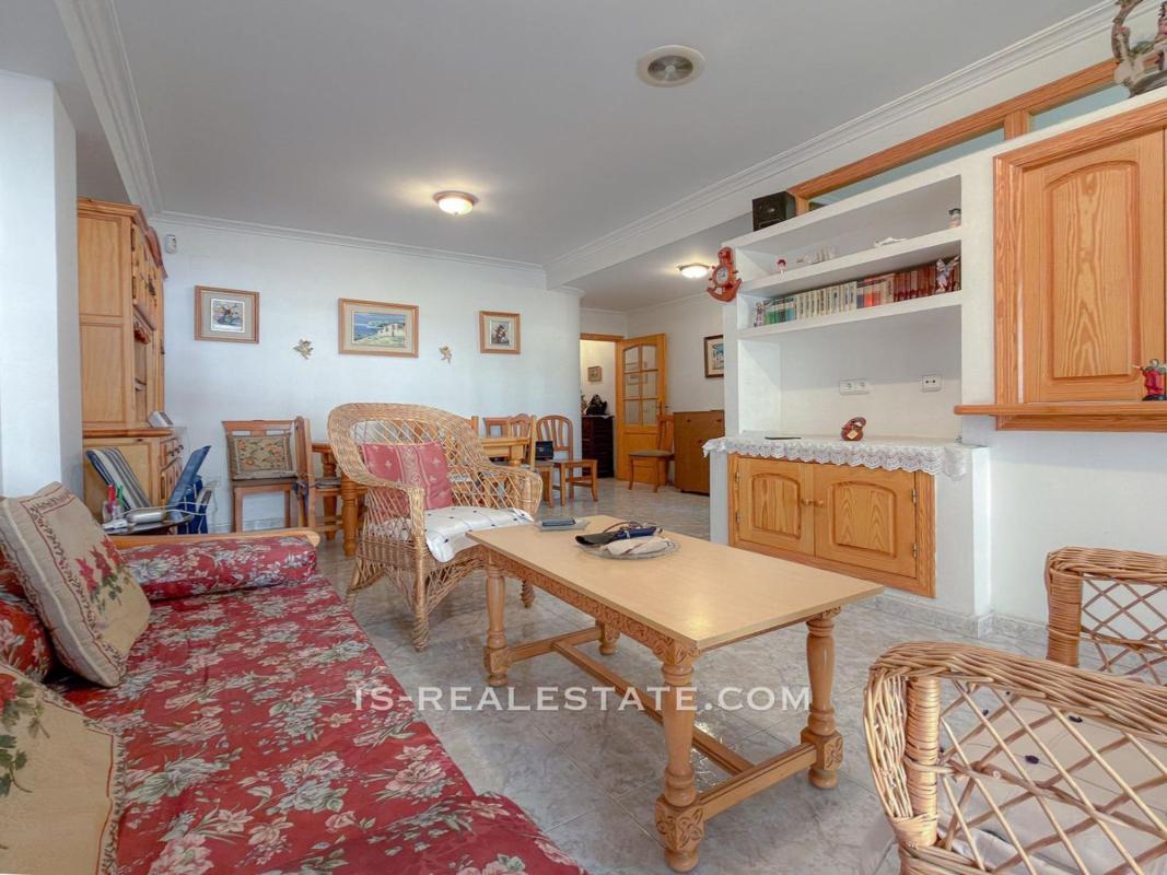 Venta de piso en Piso en Gaspar Perrelló, Torrevieja, Torrevieja
photo 4