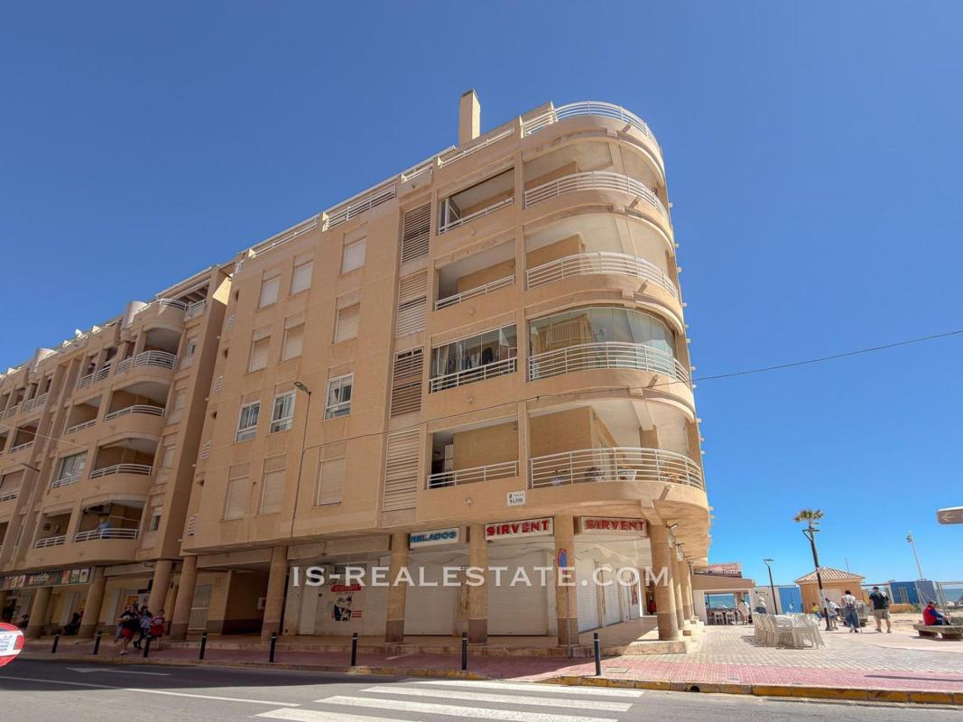 Venta de piso en Piso en Gaspar Perrelló, Torrevieja, Torrevieja
photo 5