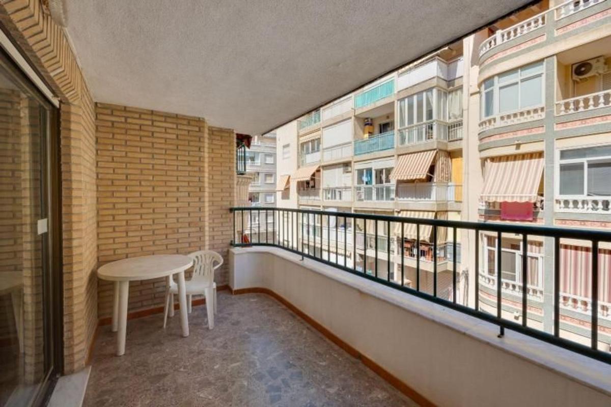 Продажа квартиры на Piso en Avenida de las Habaneras, Playa del Cura, Torrevieja, Торревьеха
 photo 2