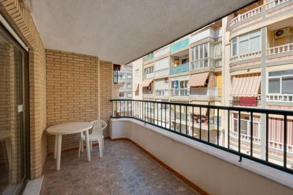 Продажа квартиры на Piso en Avenida de las Habaneras, Playa del Cura, Torrevieja, Торревьеха
thumbnail 2