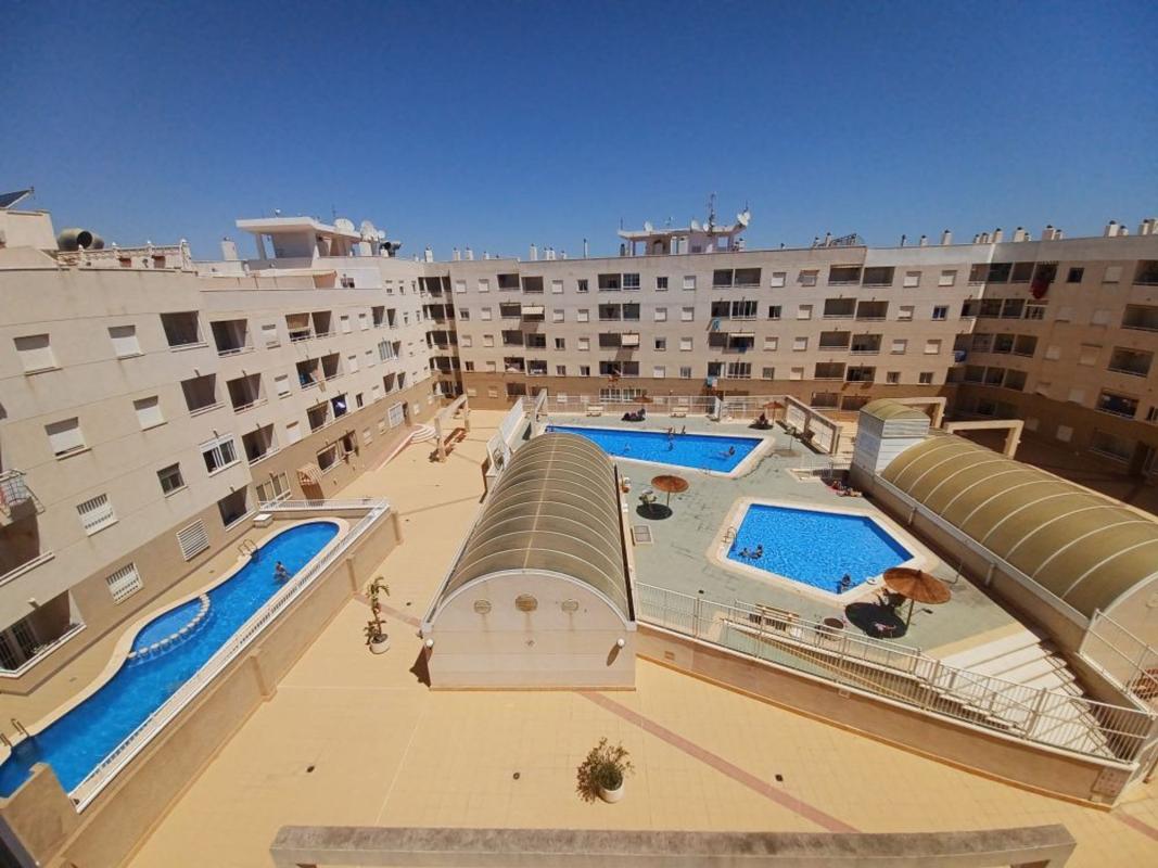 Venta de ático en Ático en Calle Caritas, Parque Acuático - Sector 25, Torrevieja, Torrevieja photo 3