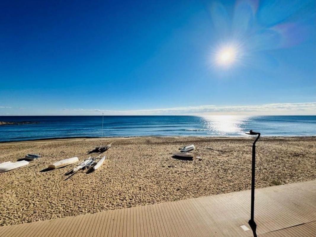 Venta de piso en Piso en Gaspar Perrelló, Torrevieja, Torrevieja
 photo 2