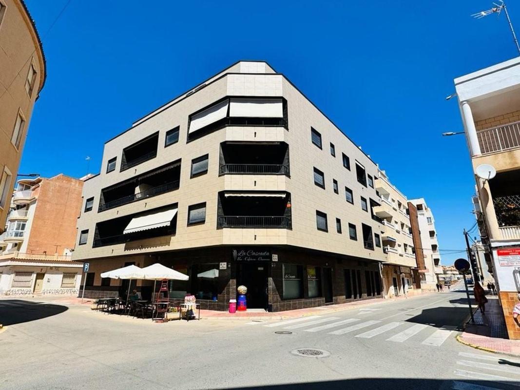Venta de piso en Piso en Gaspar Perrelló, Torrevieja, Torrevieja
 photo 3