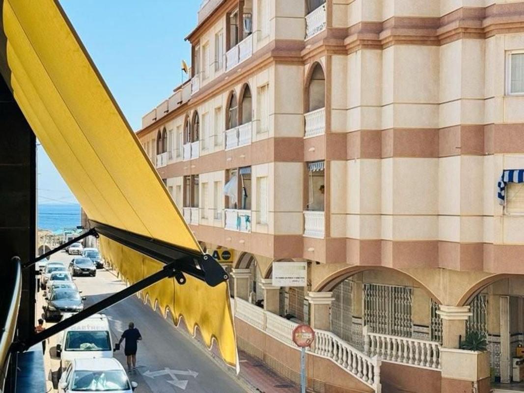Venta de piso en Piso en Gaspar Perrelló, Torrevieja, Torrevieja
 photo 4
