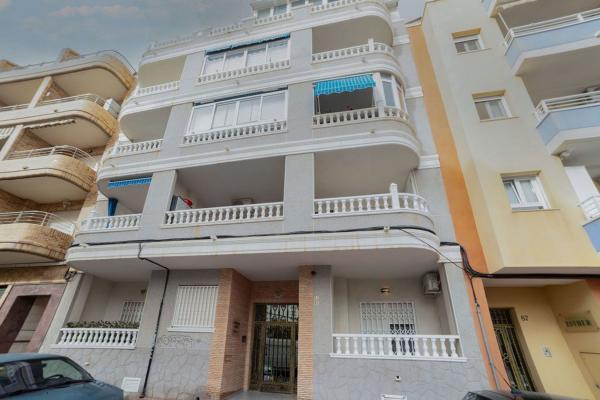 Venta de piso en Piso en Calle Concordia, Las Piscinas Naturales, Torrevieja, Torrevieja
photo 1