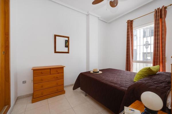 Venta de piso en Piso en Calle la Calera, Nueva Torrevieja, Torrevieja, Torrevieja
 photo 3