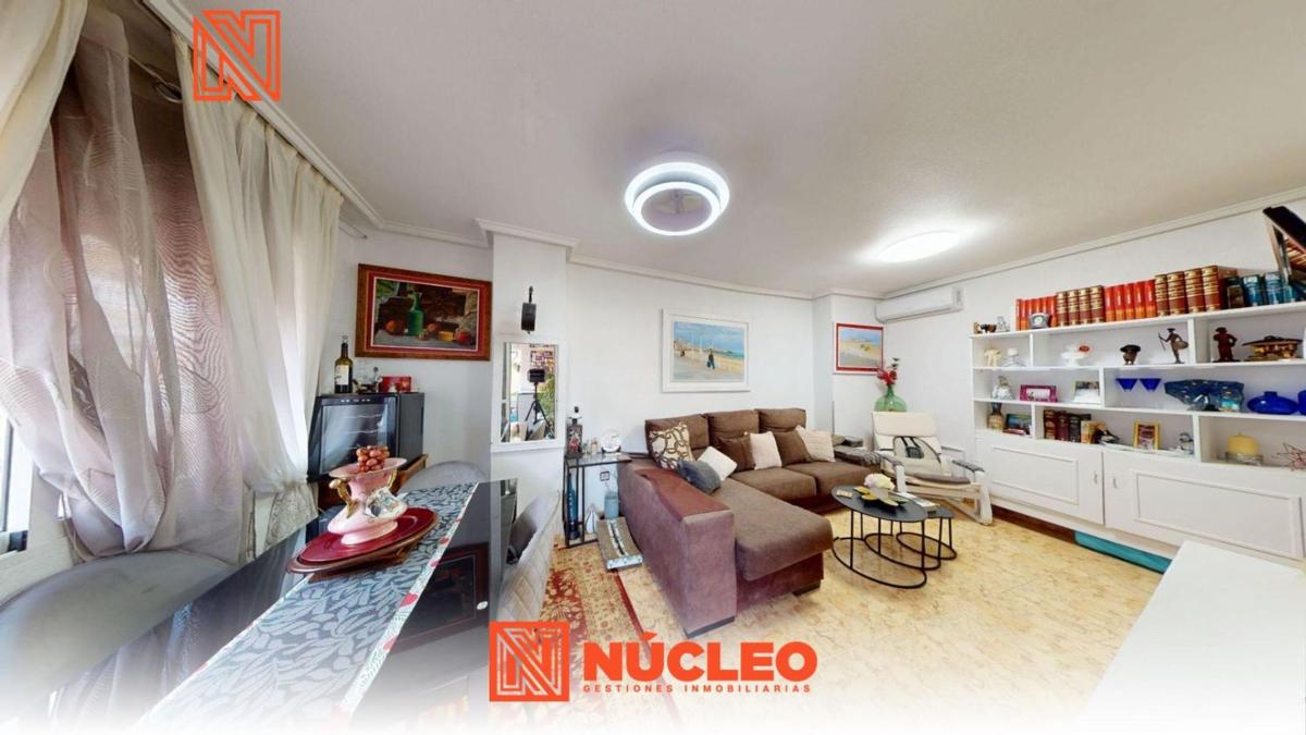 Venta de piso en Piso en CL Loma La, Antonio Machado, Torrevieja, Torrevieja
photo 1