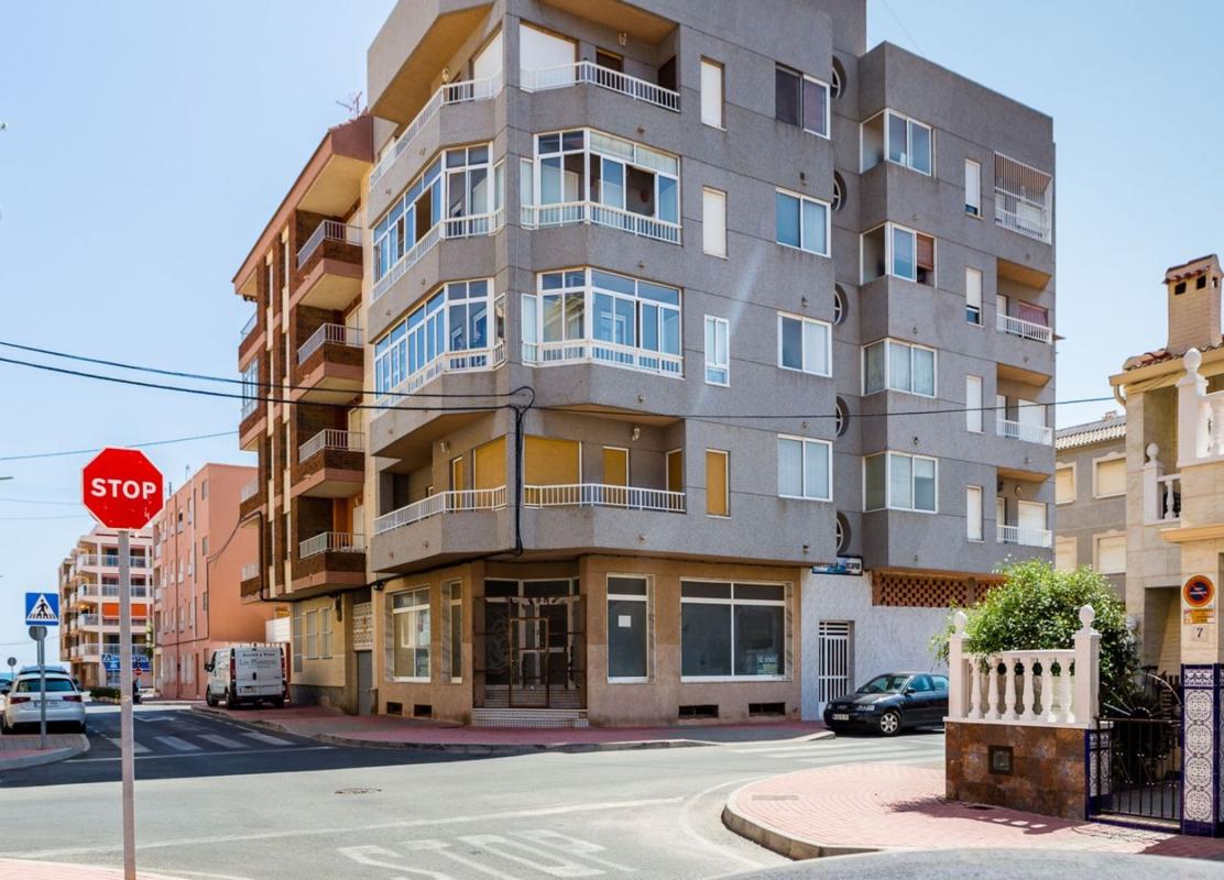 Sale of apartment in Piso en Calle Vega Baja del Segura, 31, Playa de los Náufragos, Torrevieja, Torrevieja
photo 1