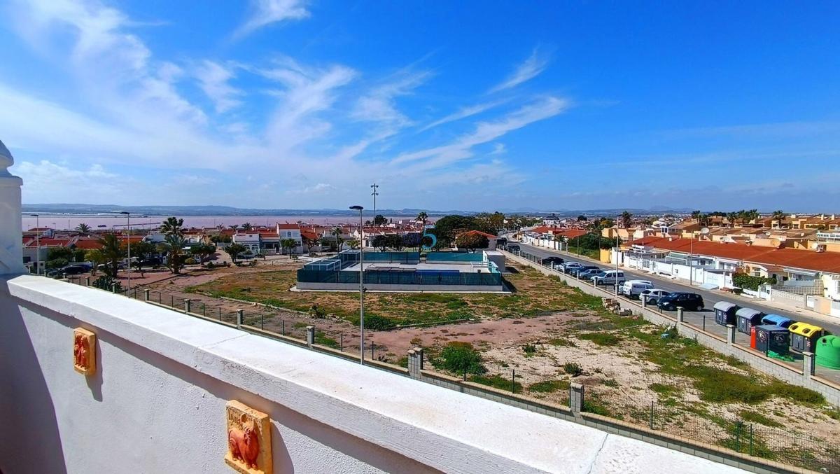 Venta de chalet independiente en Casa o chalet en La Siesta - El Salado - Torreta, Torrevieja, Torrevieja
photo 4