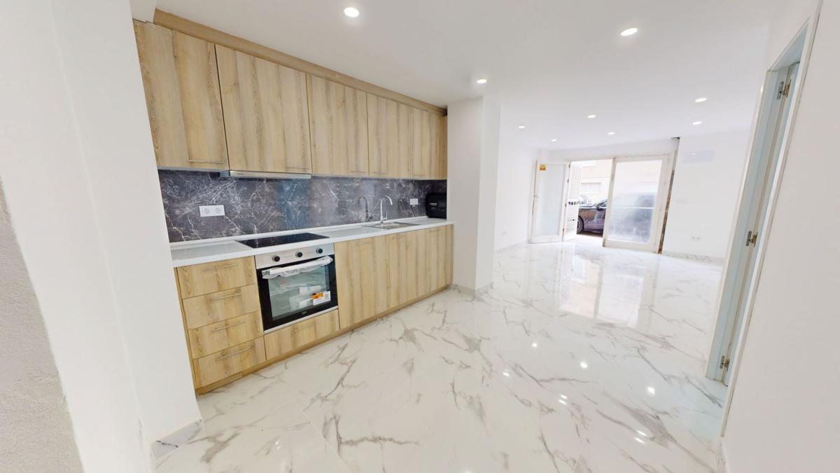 Sale of apartment in Piso en Calle Callosa del Segura, 1, Playa de los Náufragos, Torrevieja, Torrevieja
photo 1