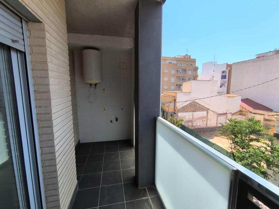 Sale of apartment in Piso en Calle Campoamor, Puerto Deportivo, Torrevieja, Torrevieja
photo 2