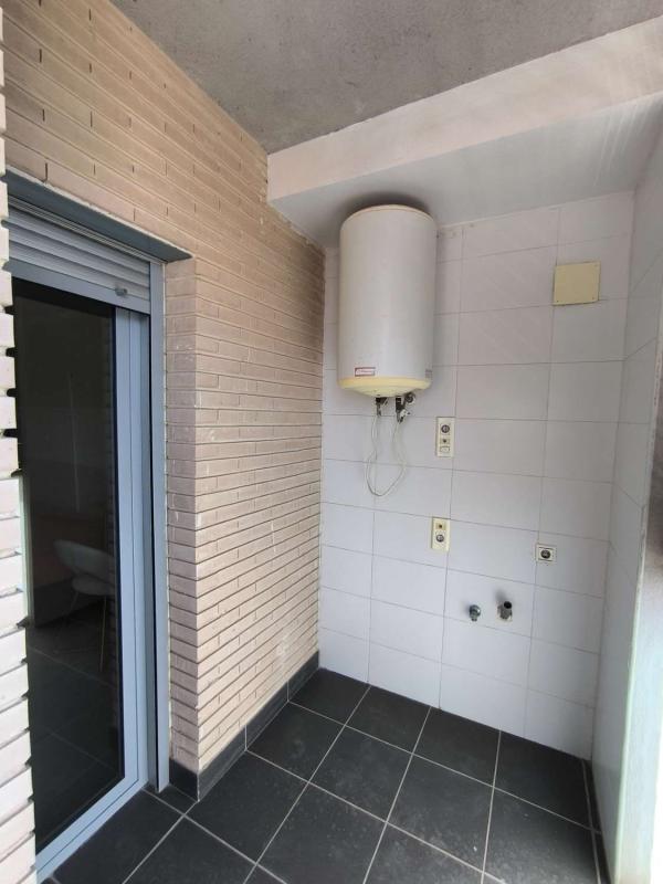 Sale of apartment in Piso en Calle Campoamor, Puerto Deportivo, Torrevieja, Torrevieja
photo 4