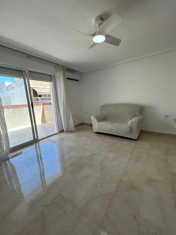 Sprzedaż mieszkania w Piso en Calle Concordia, 9 -1, Centro - Muelle Pesquero, Torrevieja, Torrevieja
photo 1