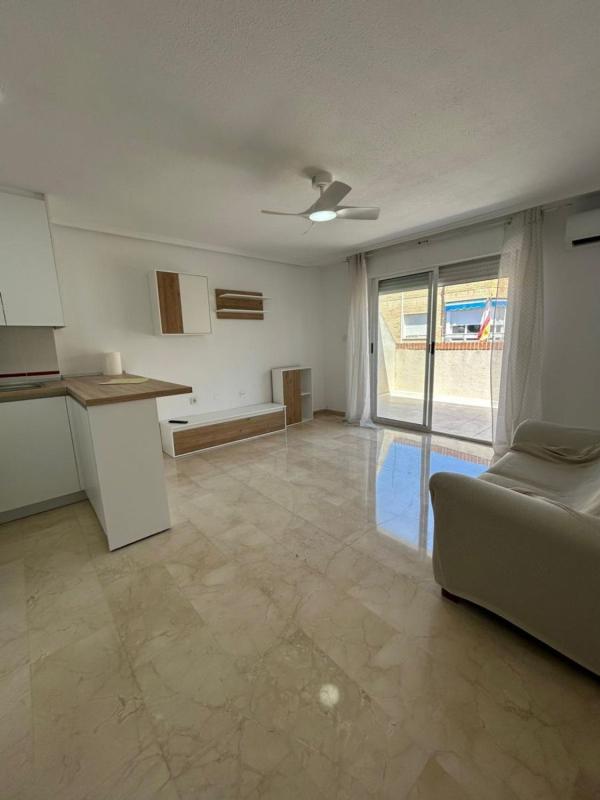 Sprzedaż mieszkania w Piso en Calle Concordia, 9 -1, Centro - Muelle Pesquero, Torrevieja, Torrevieja
photo 5