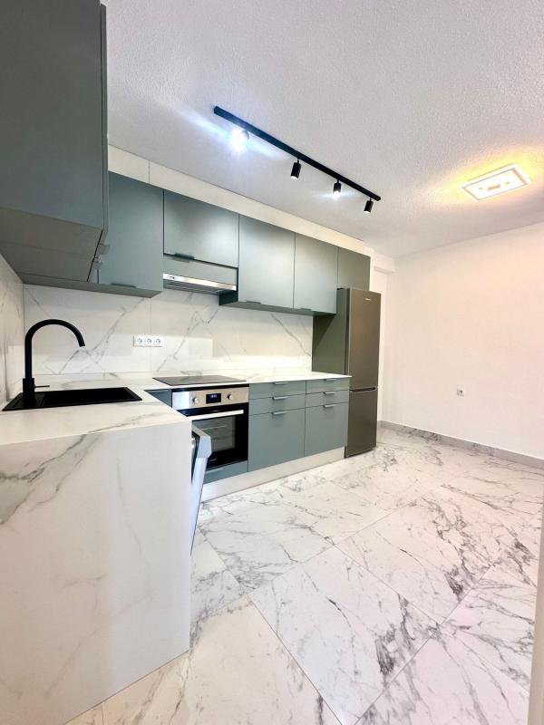 Venta de piso en Piso en Avenida Don Juan de Austria, 15, La Veleta, Torrevieja, Torrevieja
photo 2