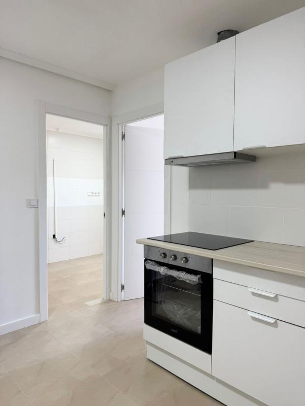 Sale of apartment in Piso en Calle Campoamor, 13, Puerto Deportivo, Torrevieja, Torrevieja
photo 4