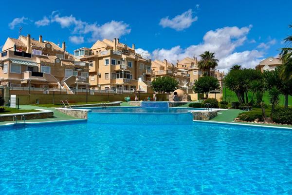 Duplex en venta en Dúplex en Calle Perseo, 8, Torreblanca, Torrevieja, Torrevieja photo 2