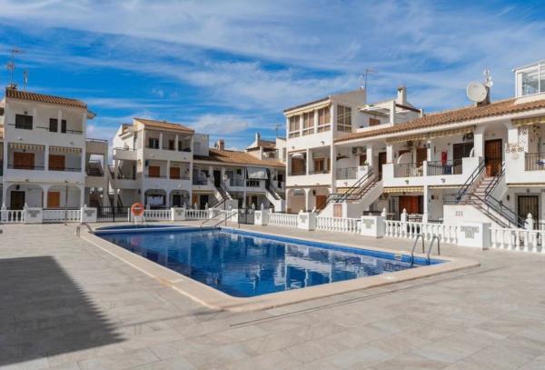 Venta de piso en Piso en Calle París, Zona los Frutales, Torrevieja, Torrevieja
photo 1