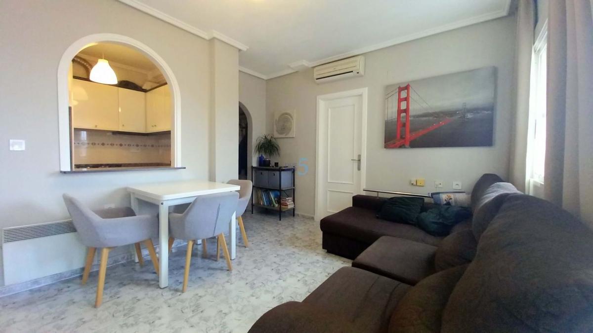 Venta de piso en Piso en Antonio Machado, Torrevieja, Torrevieja
 photo 5