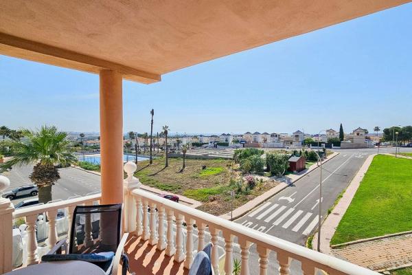 Venta de piso en Piso en Los Balcones - Los Altos del Edén, Torrevieja, Torrevieja
thumbnail 1