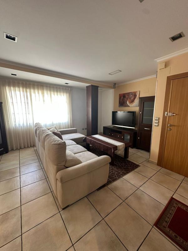 Sprzedaż mieszkania w Piso en Calle Alta, 8, Gaspar Perrelló, Torrevieja, Torrevieja
 photo 3