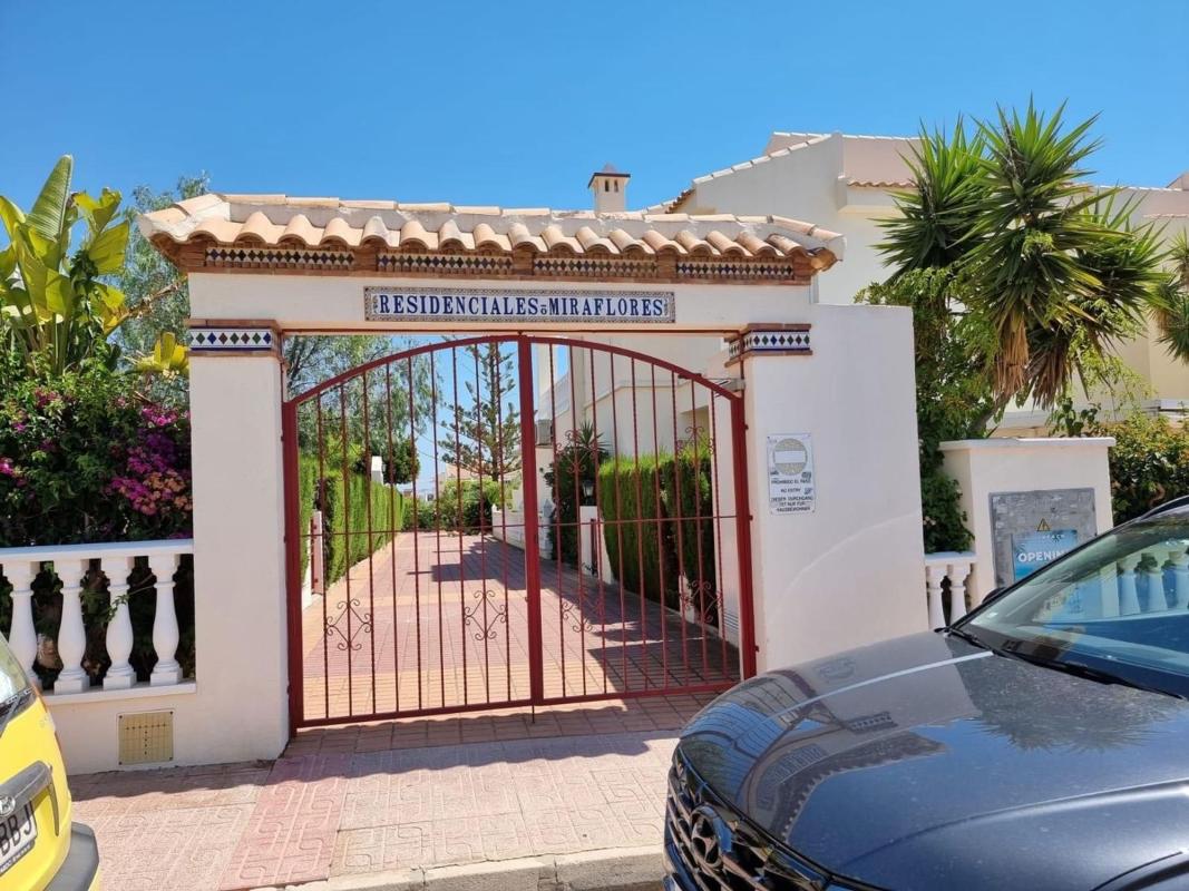 Venta de piso en Piso en Los Balcones - Los Altos del Edén, Torrevieja, Torrevieja
photo 2