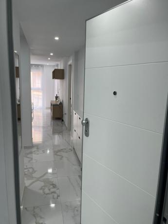 Sale of flat in Piso en Calle de Orihuela, 35, Puerto Deportivo, Torrevieja, Torrevieja
thumbnail 1