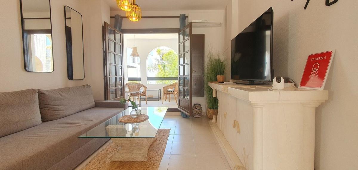 Venta de piso en Piso en Calle Montesinos, 43, Playa de los Náufragos, Torrevieja, Torrevieja
photo 3