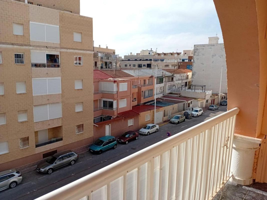 Venta de piso en Piso en Gaspar Perrelló, Torrevieja, Torrevieja
photo 1