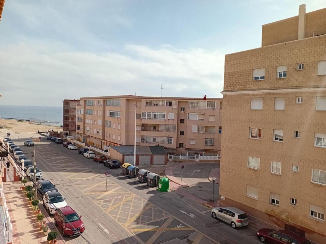 Venta de piso en Piso en Gaspar Perrelló, Torrevieja, Torrevieja
photo 2