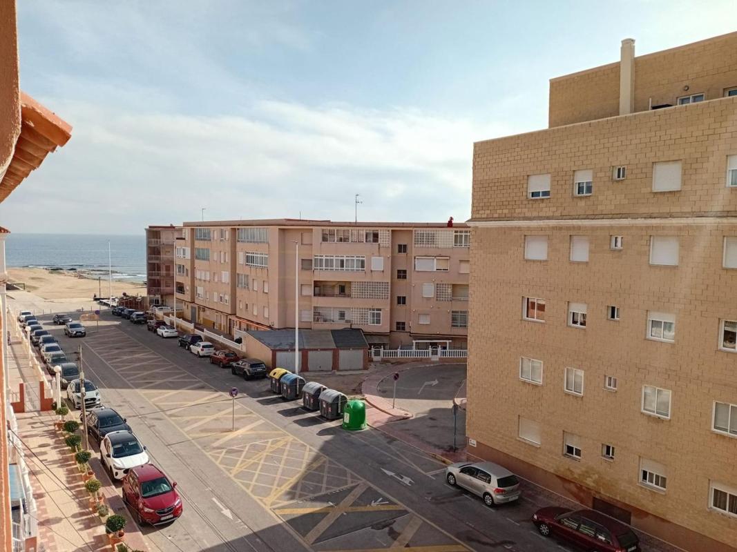 Venta de piso en Piso en Gaspar Perrelló, Torrevieja, Torrevieja
photo 3