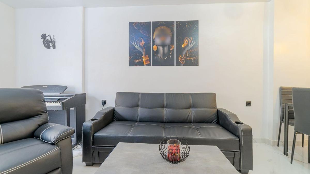 Sale of apartment in Piso en Puerto Deportivo, Torrevieja, Torrevieja
photo 2