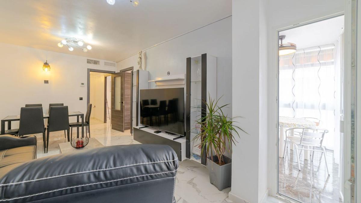 Sale of apartment in Piso en Puerto Deportivo, Torrevieja, Torrevieja
photo 3
