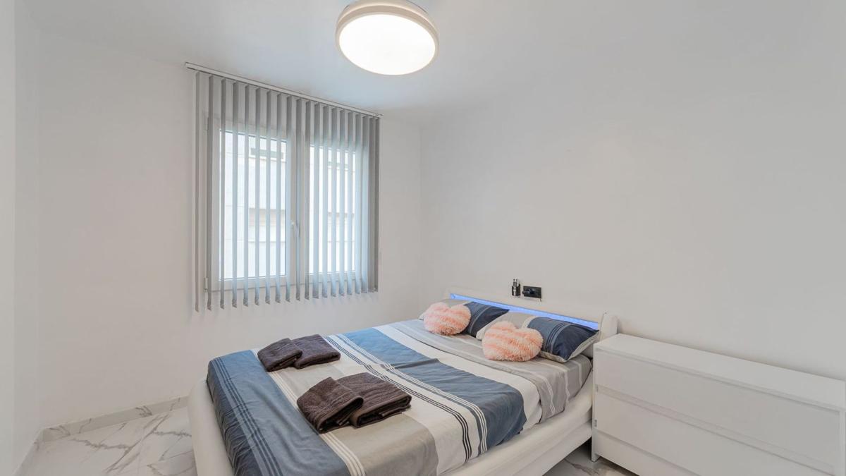 Sale of apartment in Piso en Puerto Deportivo, Torrevieja, Torrevieja
photo 4